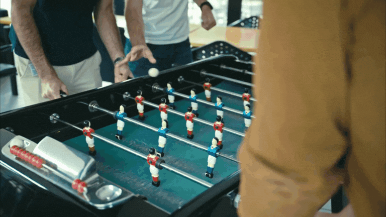 Karriereseite_Arbeitsumgebung_Tischkicker