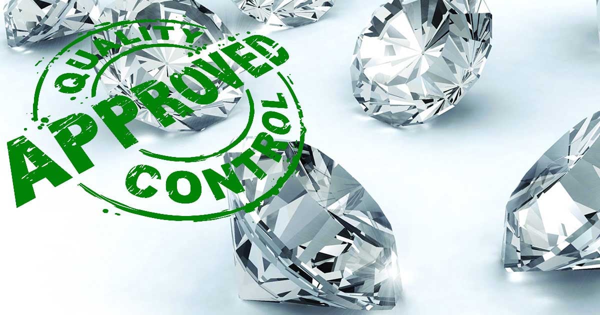 Diamanten mit gruenem 